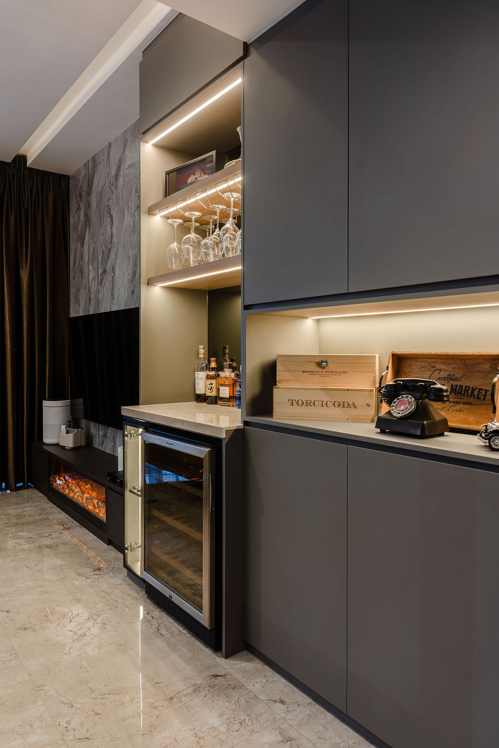 8 Pasir Ris Dr 8 — Condo Interior Design